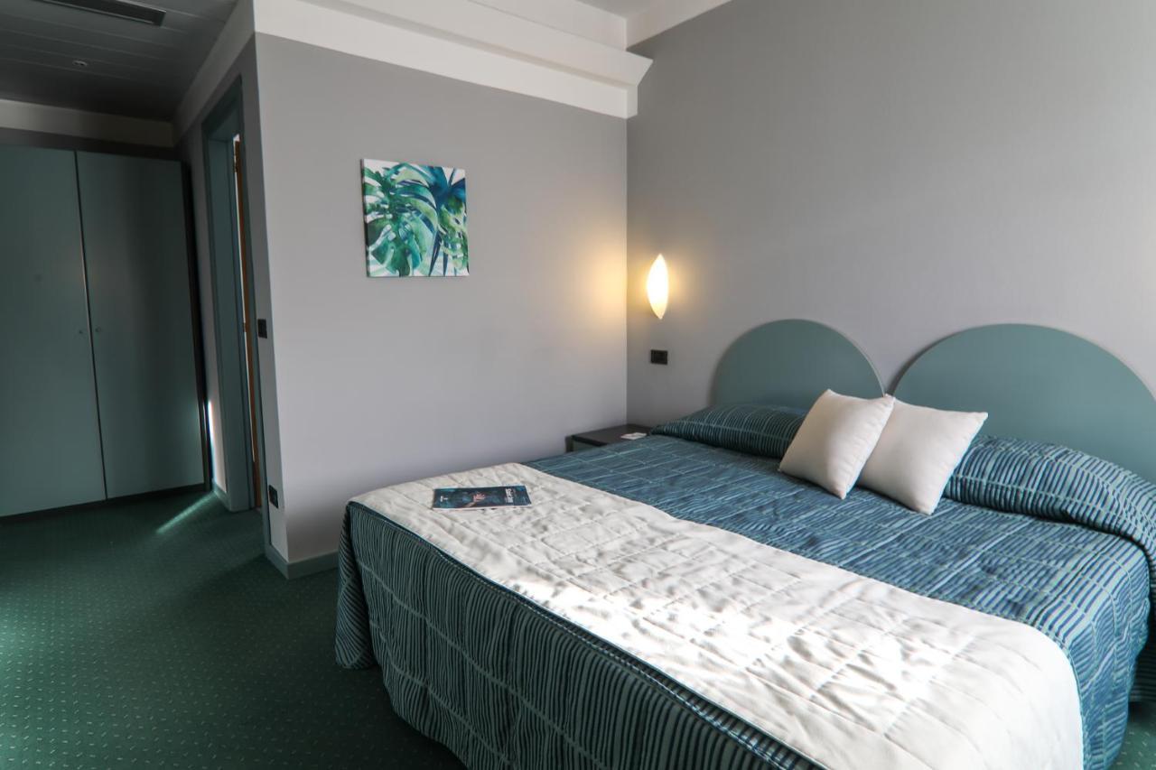Hotel Vittoria Sondrio Luaran gambar