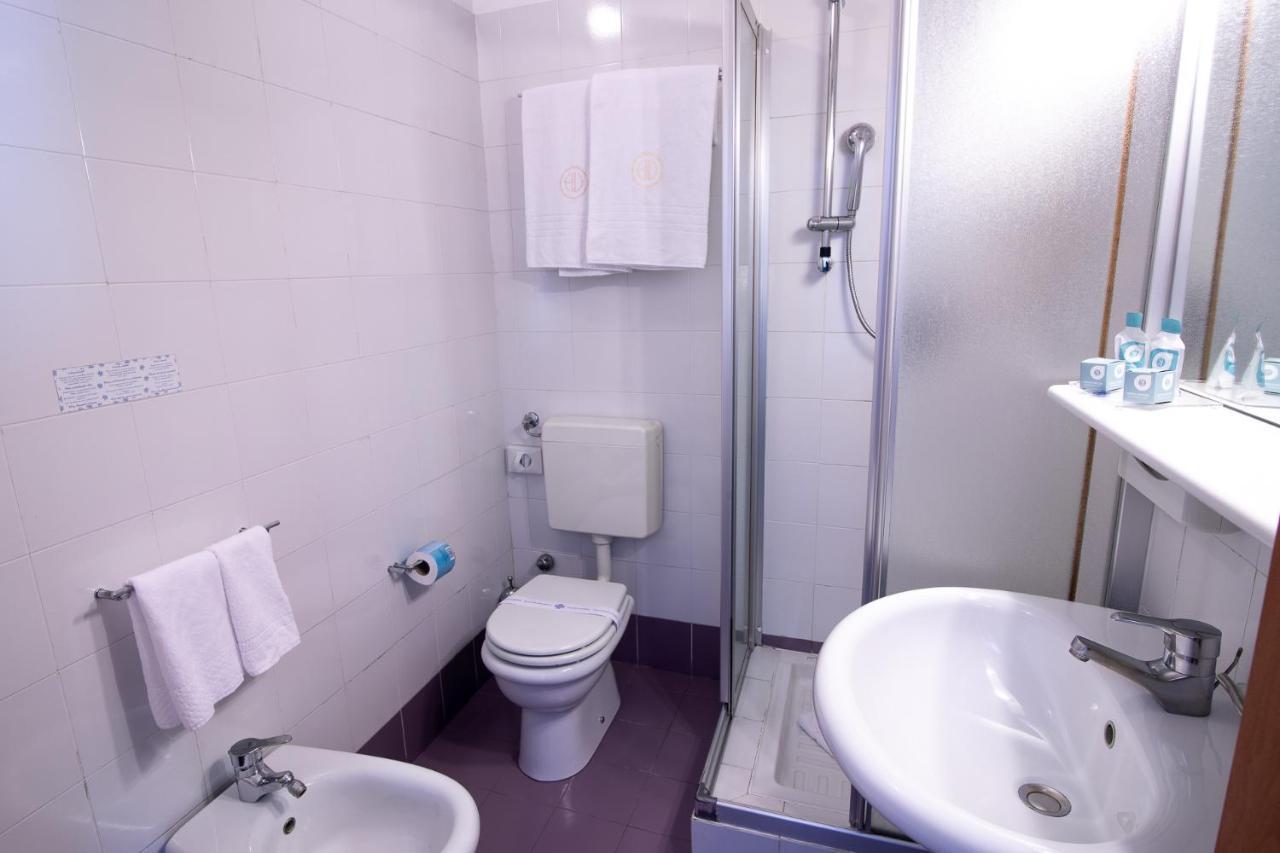 Hotel Vittoria Sondrio Luaran gambar