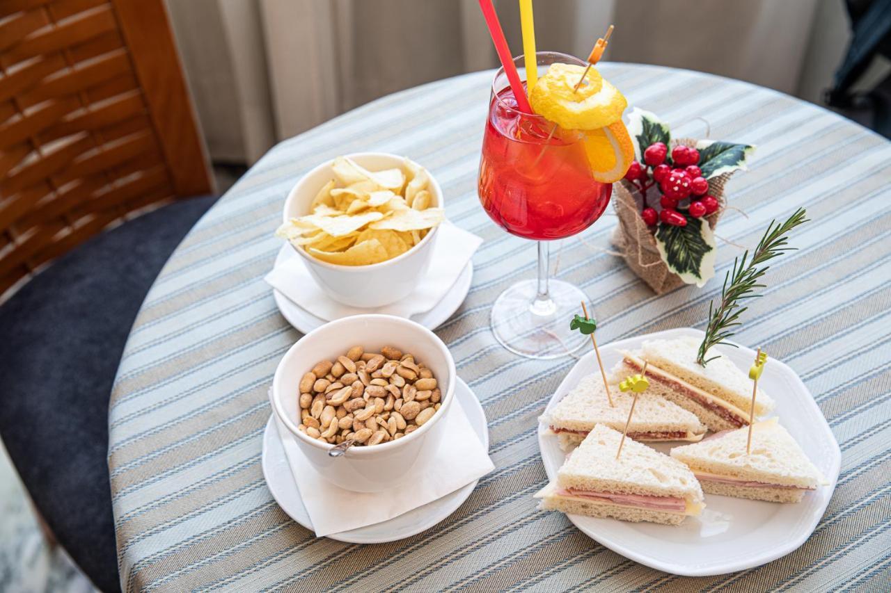 Hotel Vittoria Sondrio Luaran gambar