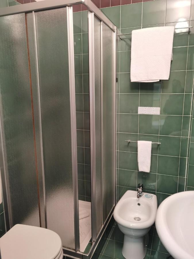 Hotel Vittoria Sondrio Luaran gambar